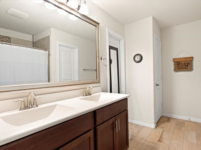 125 Lariat Trail, Waxahachie, TX 75165