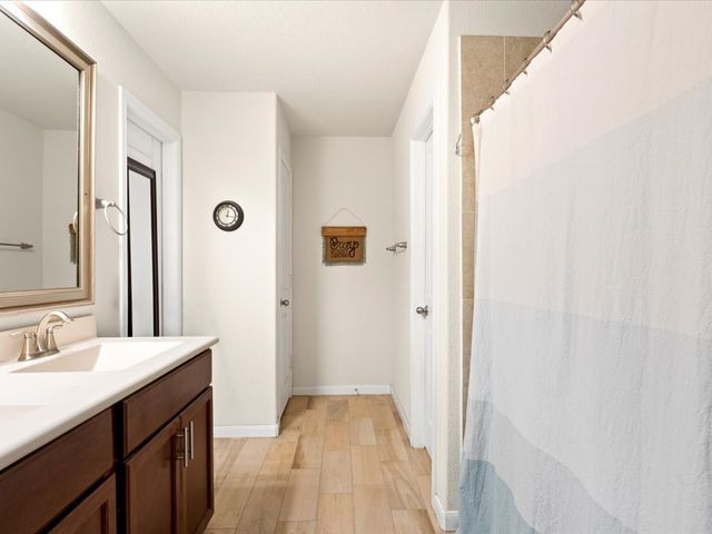 125 Lariat Trail, Waxahachie, TX 75165