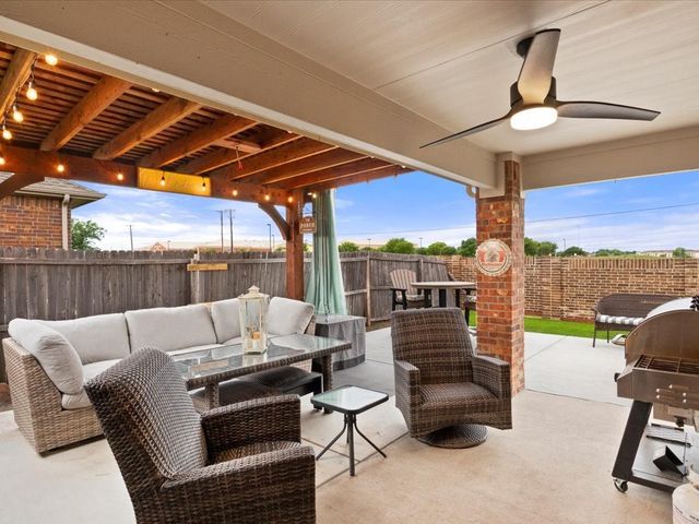 125 Lariat Trail, Waxahachie, TX 75165