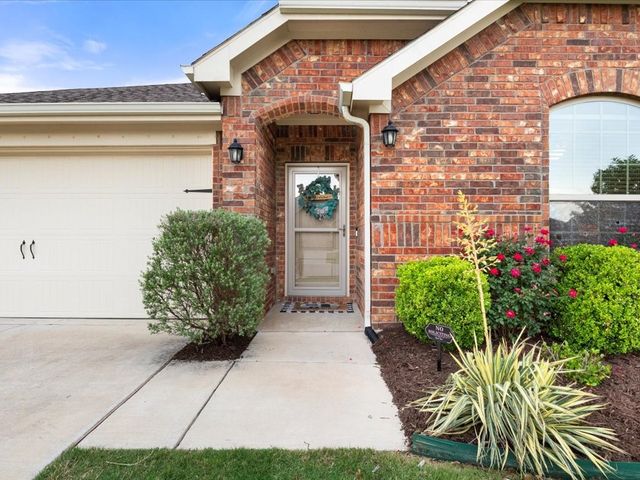 125 Lariat Trail, Waxahachie, TX 75165