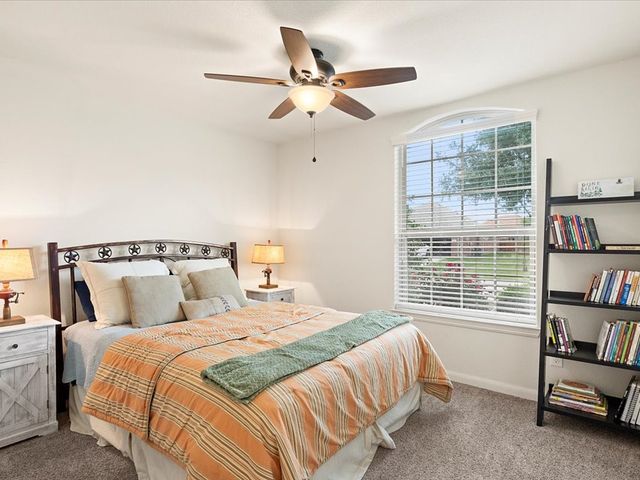 125 Lariat Trail, Waxahachie, TX 75165
