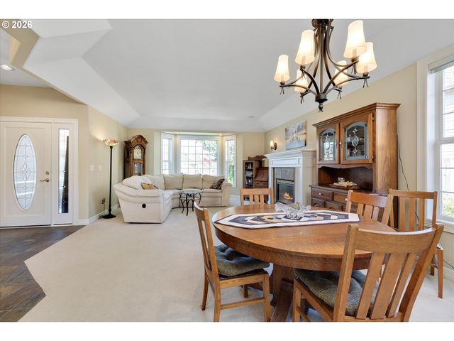 1969 Ne 20TH Ave, Canby, OR 97013