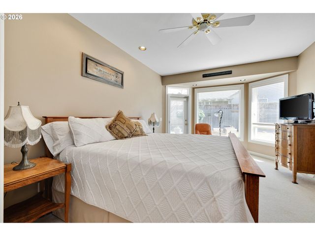 1969 Ne 20TH Ave, Canby, OR 97013