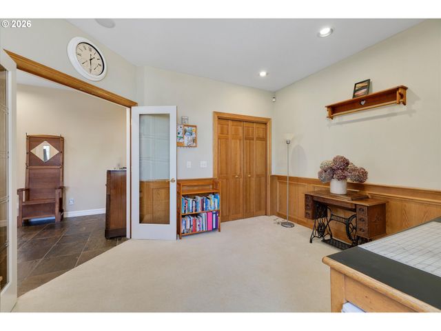 1969 Ne 20TH Ave, Canby, OR 97013