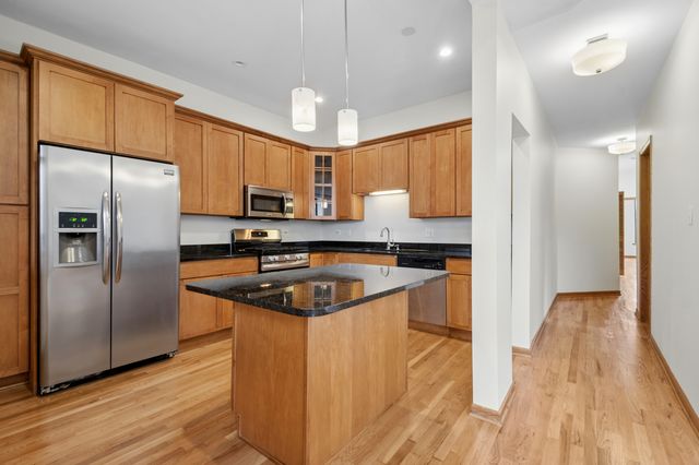 6137 S KIMBARK Avenue 3, Chicago, IL 60637