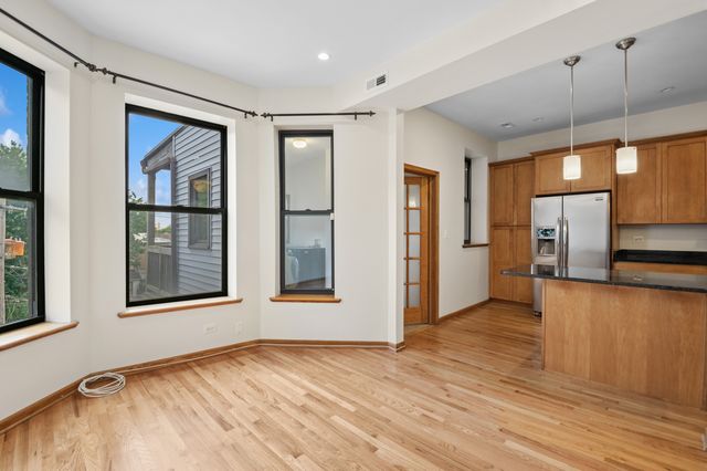 6137 S KIMBARK Avenue 3, Chicago, IL 60637