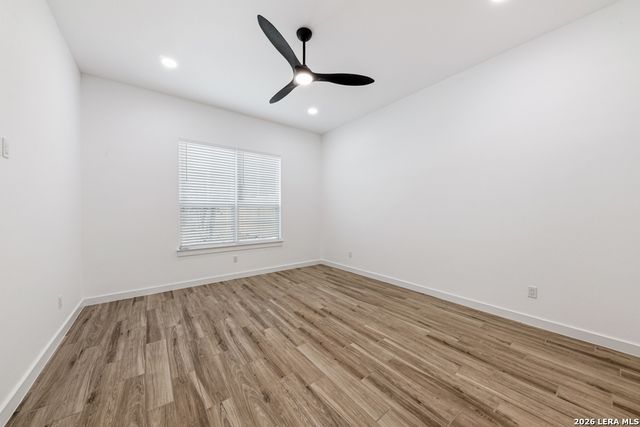 158 S ACADEMY AVE, New Braunfels, TX 78130