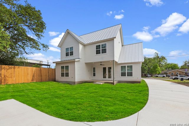 158 S ACADEMY AVE, New Braunfels, TX 78130