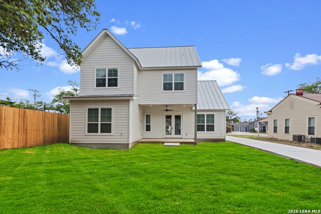 158 S ACADEMY AVE, New Braunfels, TX 78130
