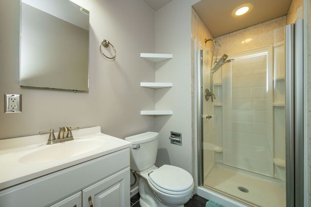 8002 Alpine Drive, Urbandale, IA 50322