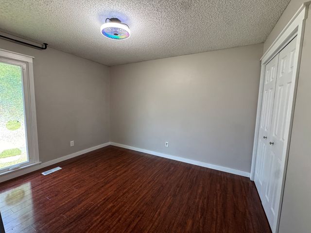 8002 Alpine Drive, Urbandale, IA 50322