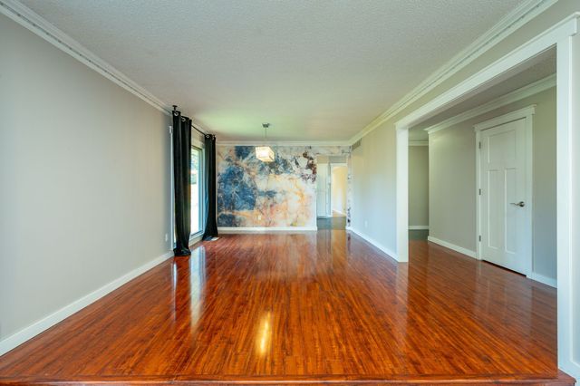 8002 Alpine Drive, Urbandale, IA 50322