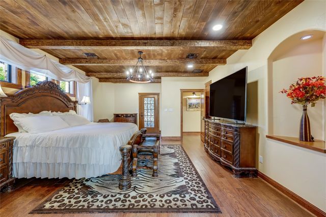 18001 Crystal CV, Jonestown, TX 78645