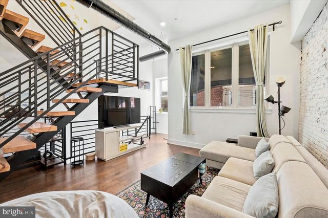 2318 E CABOT ST, Philadelphia, PA 19125