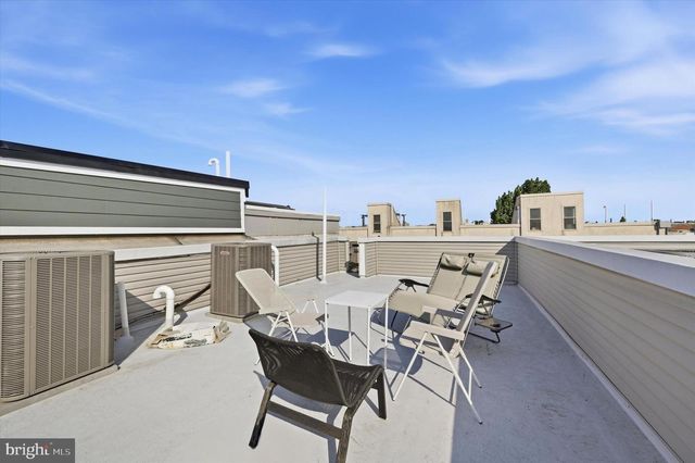 2318 E CABOT ST, Philadelphia, PA 19125