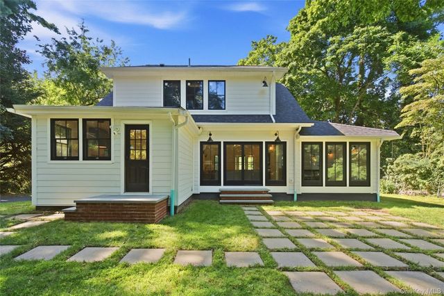 10 The Locusts, Roslyn Estates, NY 11576