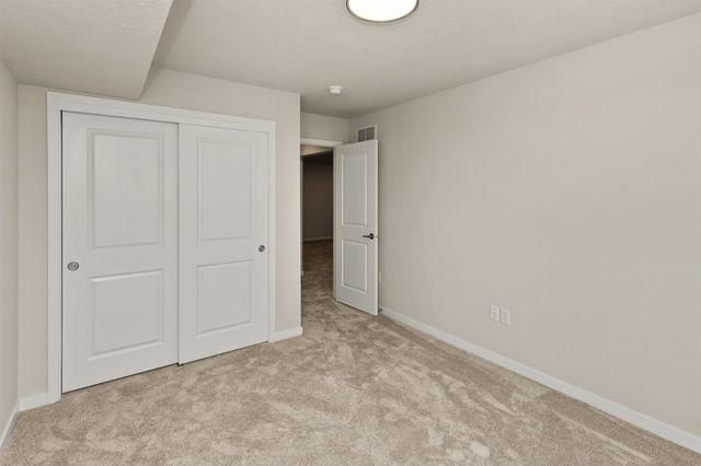 6545 NE 11th Court, Des Moines, IA 50313