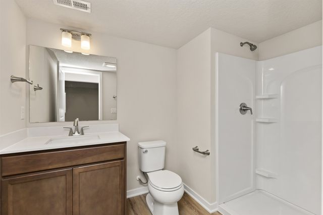 6545 NE 11th Court, Des Moines, IA 50313