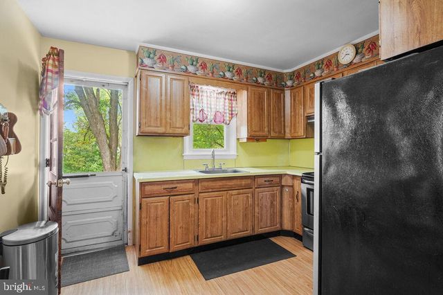 82 SPRUCE AVE, Birdsboro, PA 19508
