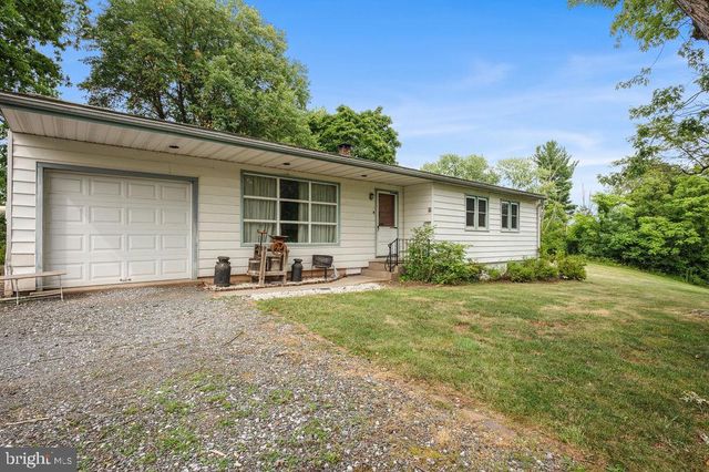 82 SPRUCE AVE, Birdsboro, PA 19508