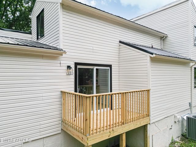 517 Sherwood Drive, Maryville, TN 37801
