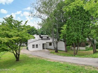 517 Sherwood Drive, Maryville, TN 37801