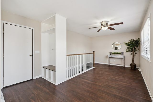 205 Park Lane Circle, Eldridge, IA 52748