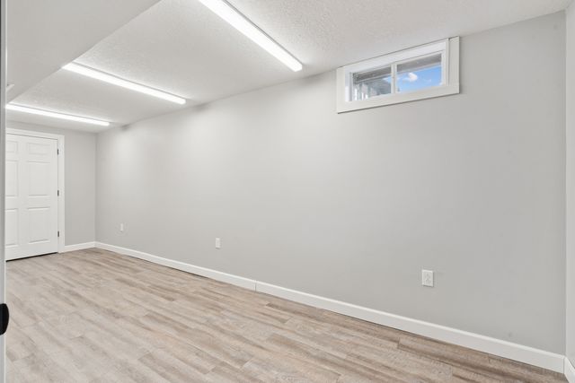 205 Park Lane Circle, Eldridge, IA 52748