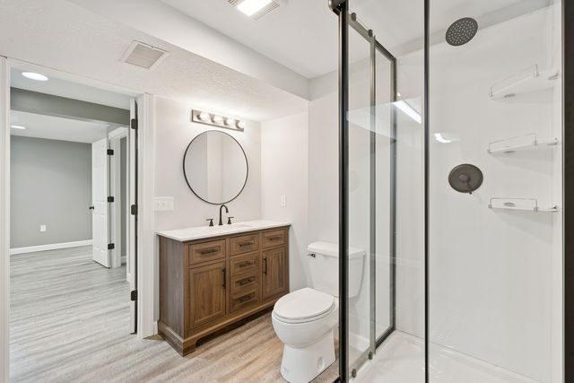 205 Park Lane Circle, Eldridge, IA 52748