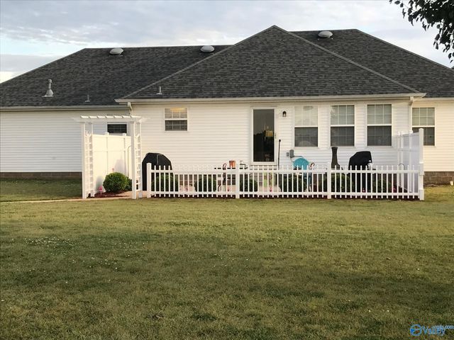 20705 Sandlin Road, Elkmont, AL 35620
