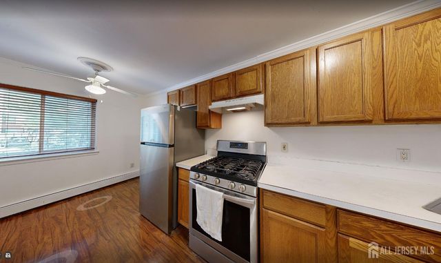22 Lake Avenue 3A, East Brunswick, NJ 08816