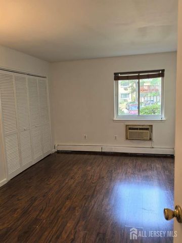 22 Lake Avenue 3A, East Brunswick, NJ 08816