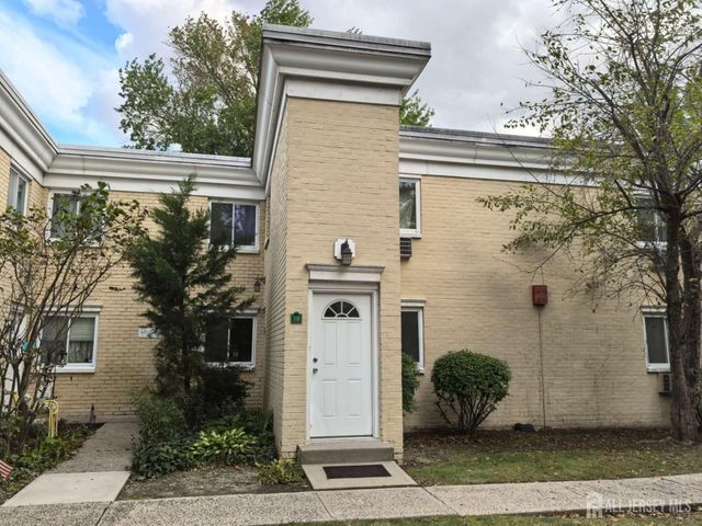 22 Lake Avenue 3A, East Brunswick, NJ 08816