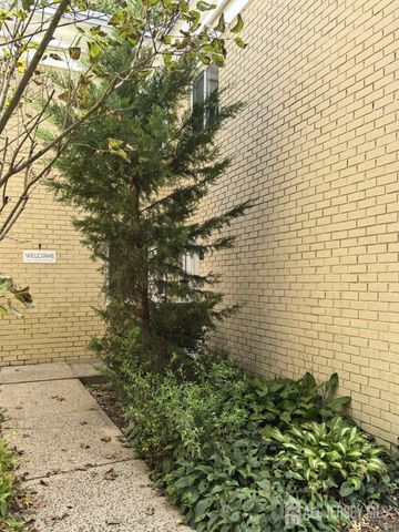22 Lake Avenue 3A, East Brunswick, NJ 08816