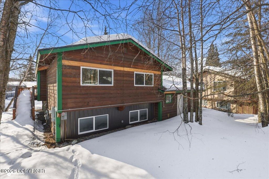 5927 Camrose Drive Drive, Anchorage, AK 99504