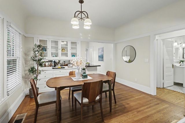 2306 D St, Sacramento, CA 95816