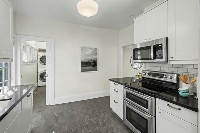 2306 D St, Sacramento, CA 95816