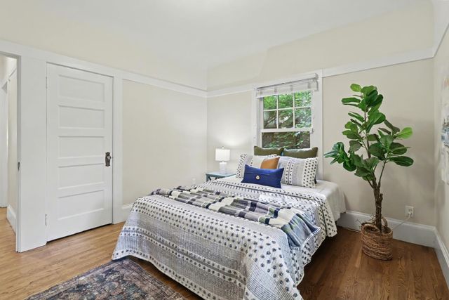 2306 D St, Sacramento, CA 95816