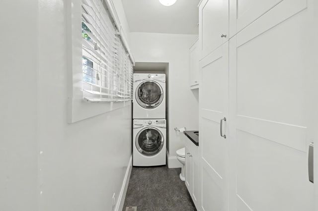 2306 D St, Sacramento, CA 95816