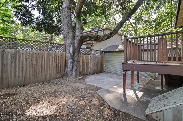 2306 D St, Sacramento, CA 95816