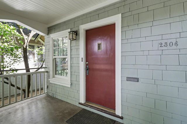 2306 D St, Sacramento, CA 95816