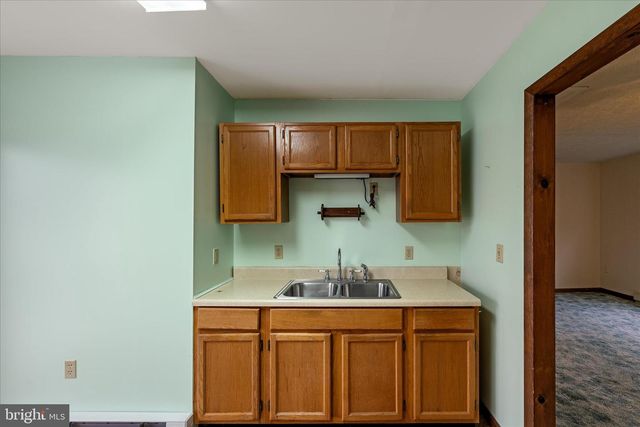 81 STAYMAN DR, Romney, WV 26757