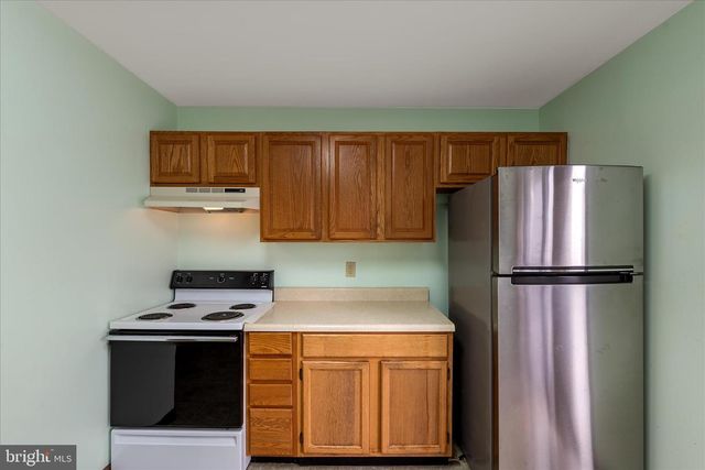 81 STAYMAN DR, Romney, WV 26757