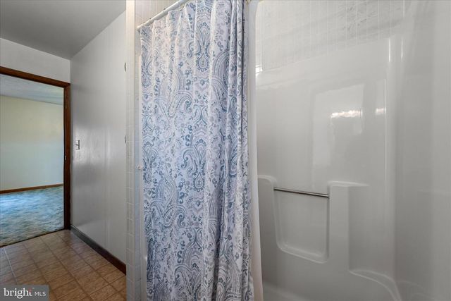 81 STAYMAN DR, Romney, WV 26757