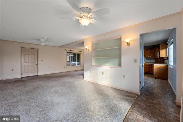 81 STAYMAN DR, Romney, WV 26757