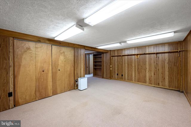 81 STAYMAN DR, Romney, WV 26757