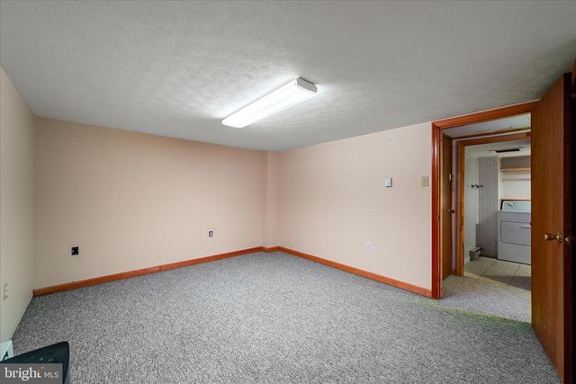 81 STAYMAN DR, Romney, WV 26757