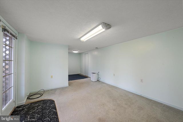 81 STAYMAN DR, Romney, WV 26757