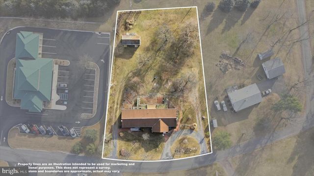 81 STAYMAN DR, Romney, WV 26757