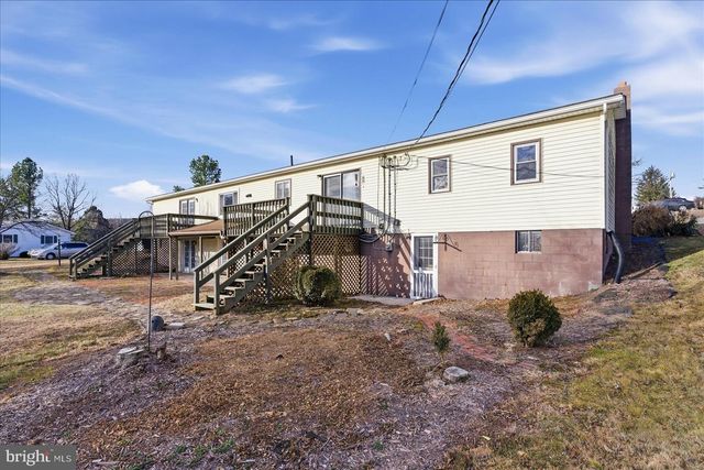 81 STAYMAN DR, Romney, WV 26757